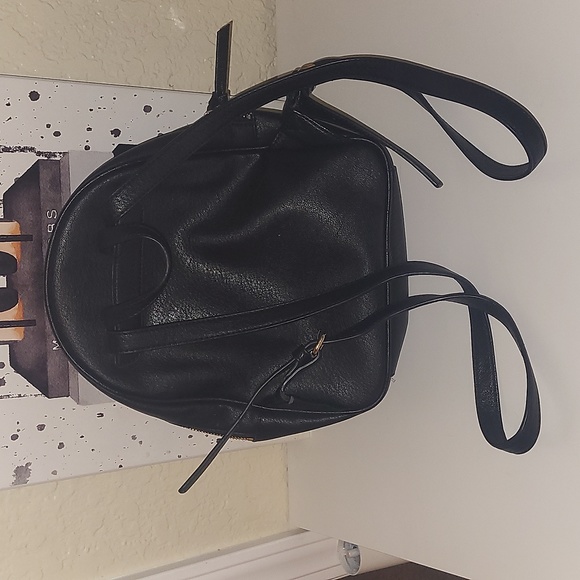 EUC Lauren Conrad black faux leather backpack with cute heart pocket - Picture 3 of 7